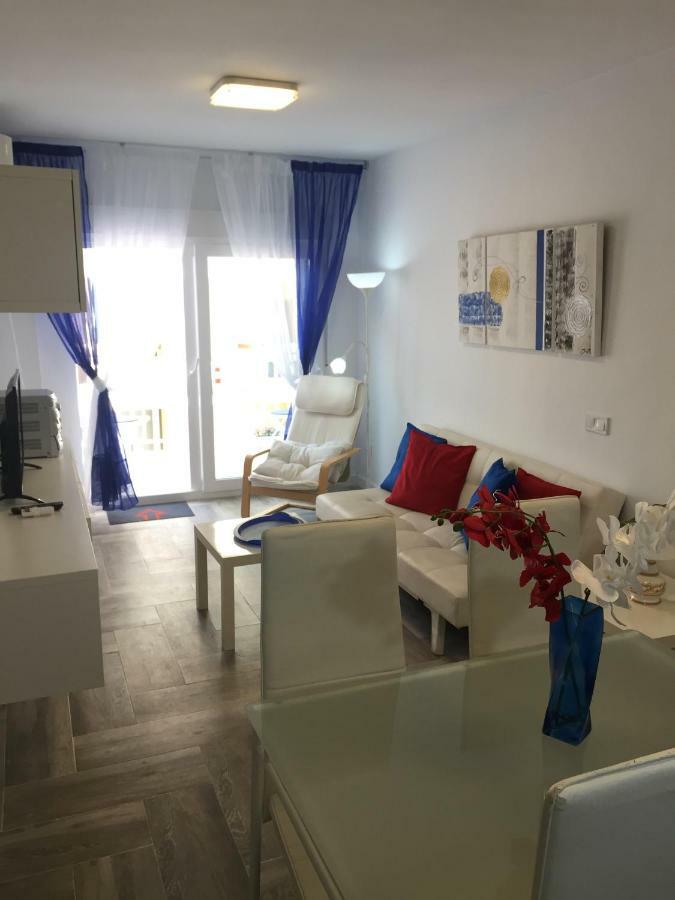 Downtown Beach & Peace Malaga Bagian luar foto